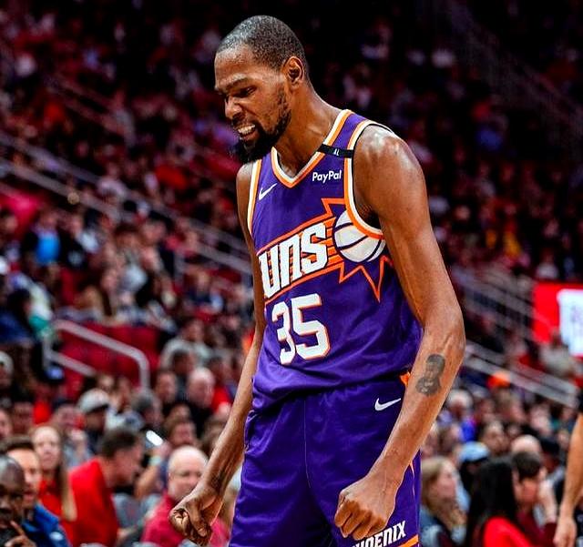 包含火箭客场逆转国王，豪取三连胜的词条