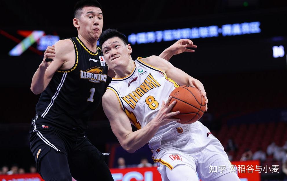 体育专家分析球员战术得失，提出改进建议