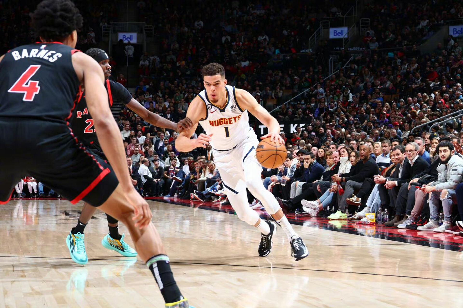 开云体育-掘金险胜深圳队，范弗利特惊艳四座