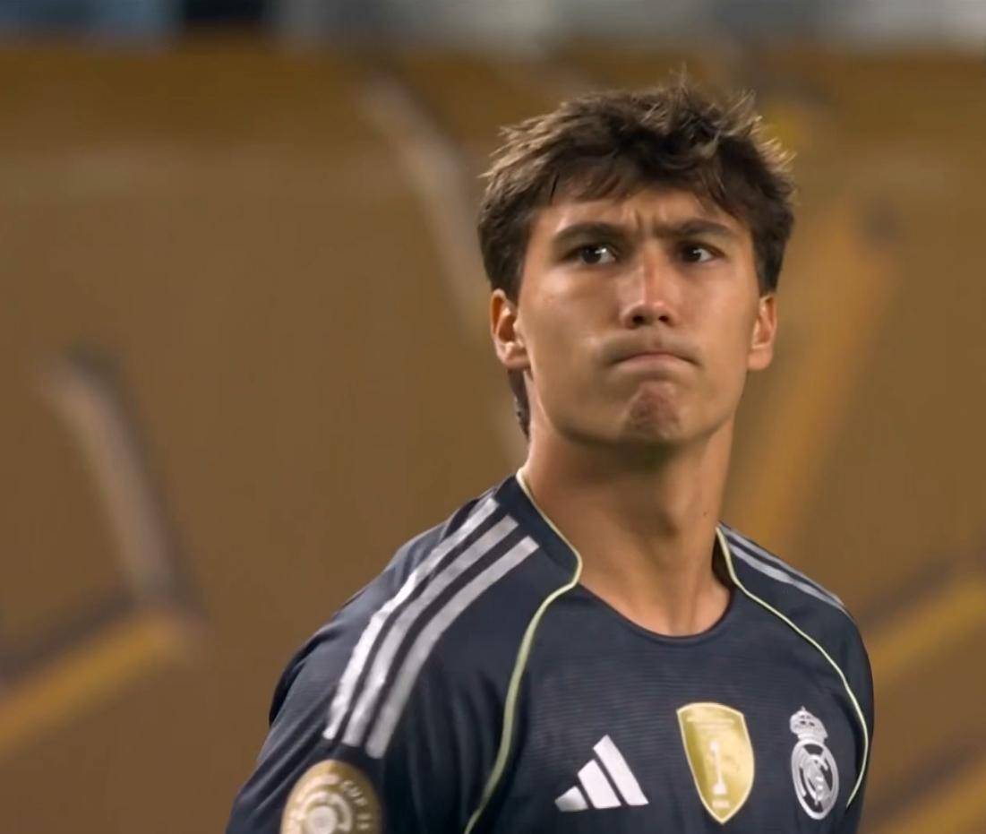 关于皇家马德里锁定小组头名,淘汰赛抢眼表现引期待的信息 关于皇家马德里锁定小组头名,淘汰赛抢眼表现引期待的信息